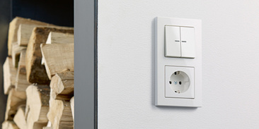 JUNG KNX Taster F 10 bei Elektrotechnik Lehmann in Sonnewalde OT Großbahren